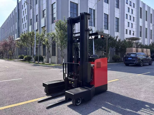 Lithium B attery 51.2V 400AH Four Direction Reach Forklift Truck Steaker Load Capacity 2000 Kg 2 Tons 